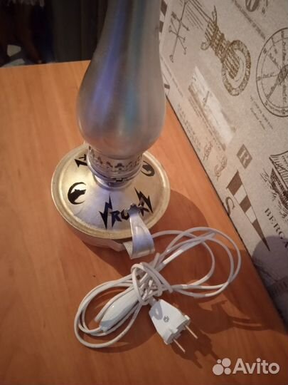 Лампа настольная