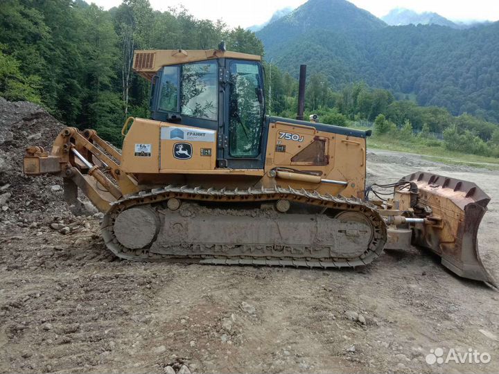 John Deere 750J, 2006