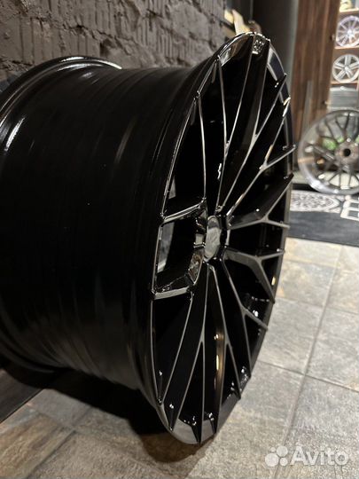 Новые разноширокие диски R21 5x112 Mercedes BMW