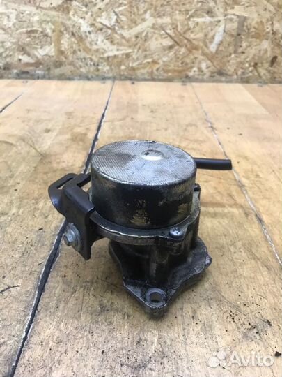 Вакуумный насос Renault Modus K9K766 2010