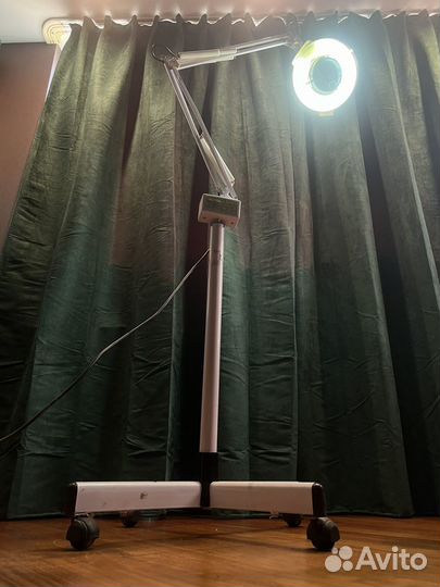 Лампа-лупа напольная с подсветкой бу