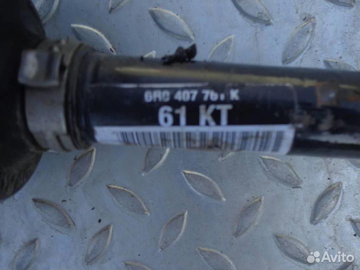 Приводной вал передний левый VW Polo 5