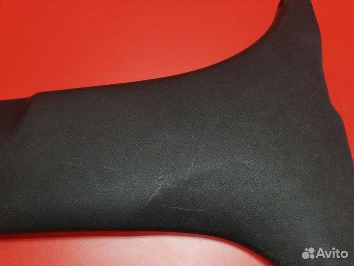 Накладка центральной стойки левая Hyundai Solaris