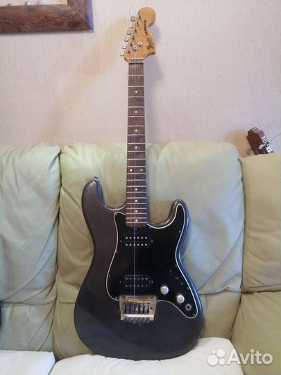 Электрогитара Fender Stratocaster б/у, на запчасти