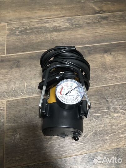 Компрессор автомобильный