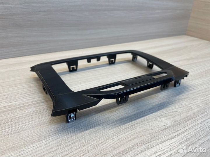 Рамка магнитолы LADA X-Ray