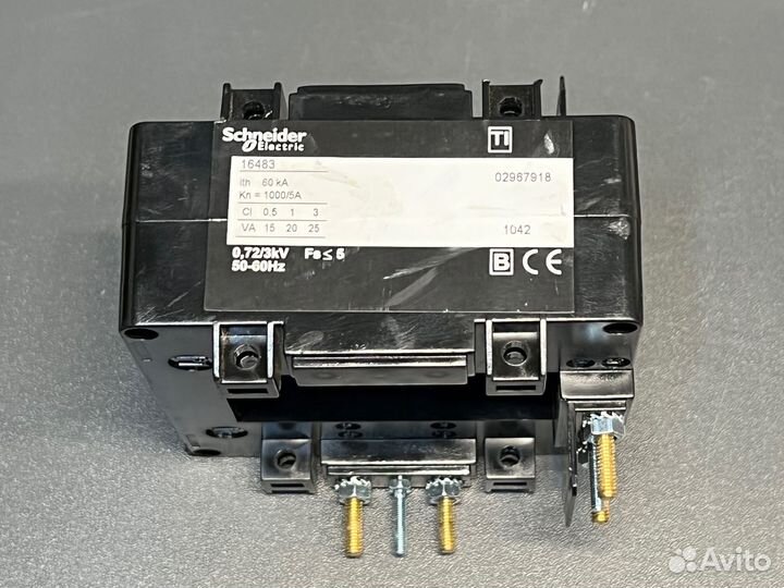 Schneider 16483 Трансформатор, новый, 2 шт