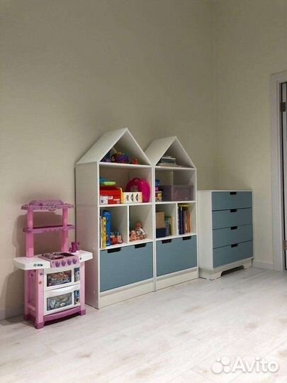 Детский стеллаж домик