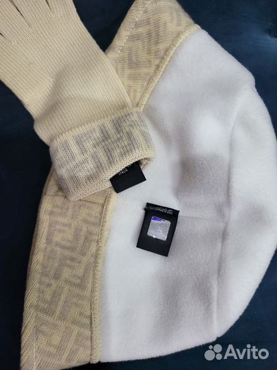 Перчатки и шапка fendi