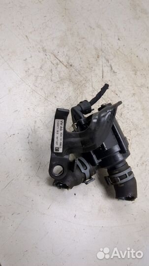 Насос водяной Skoda Octavia (A7)