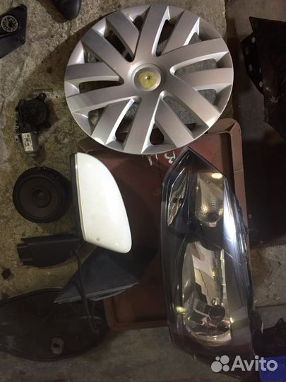 Фара левая на volkswagen polo седан.5