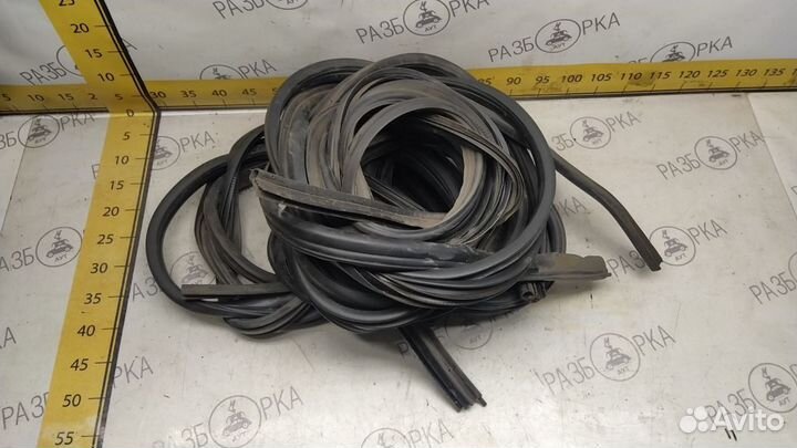 Уплотнители дверей UAZ Patriot 2018