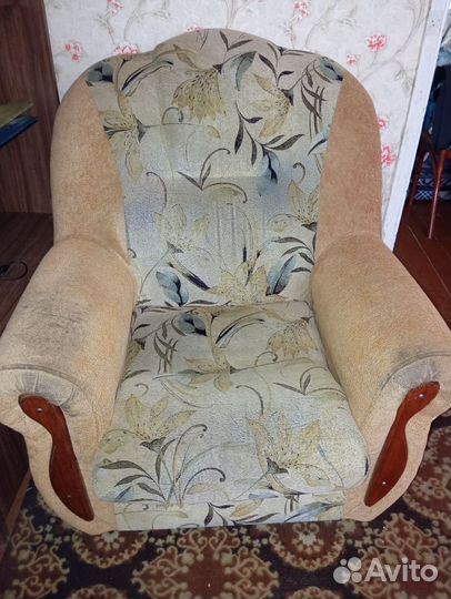 Диван и 2 кресла