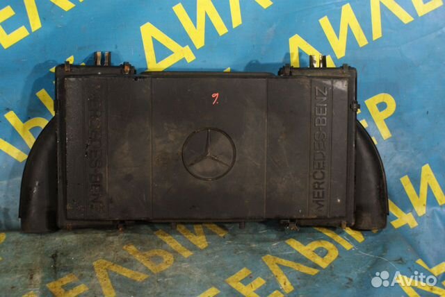 Корпус воздушного фильтра Mercedes-Benz