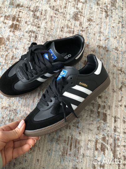 Кроссовки adidas