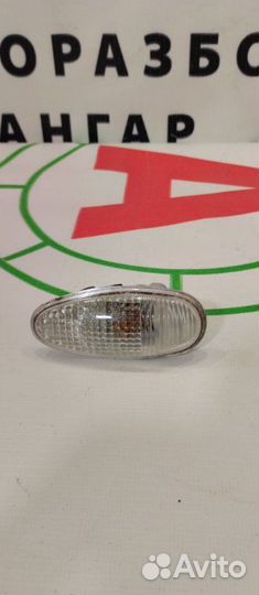 Повторитель в крыло Mitsubishi Outlander CU5W 4G69