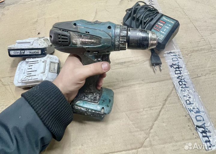 Шуруповерт makita