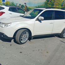 Subaru Forester 2.0 AT, 2011, 240 000 км, с пробегом, цена 999 000 руб.