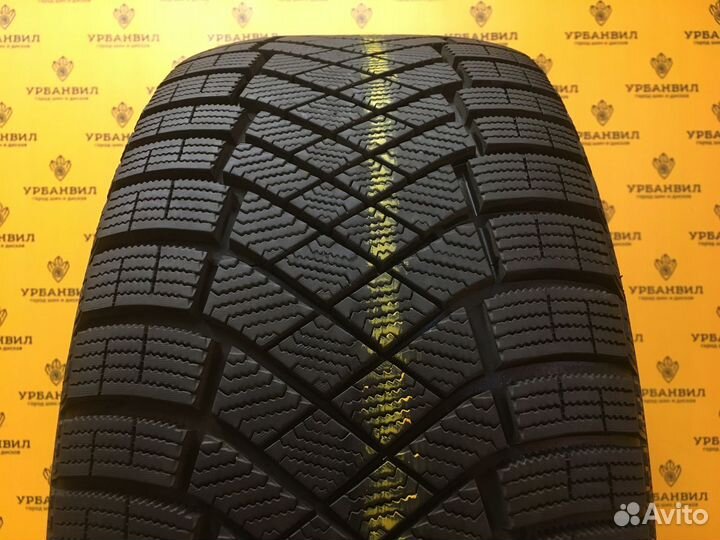 Pirelli Ice Zero FR 235/45 R18 98H