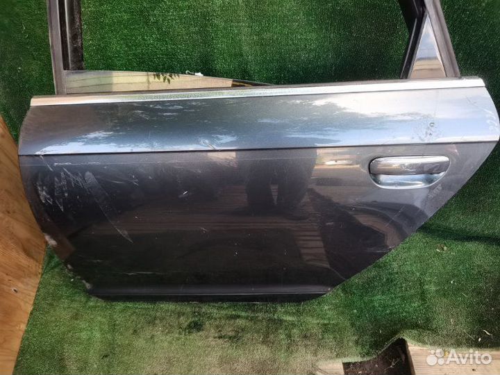 Дверь задняя левая Audi A6 C6 2.8 V6 BDX 2008