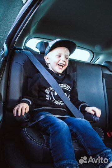 Автокресло-бустер Osann LUX isofix