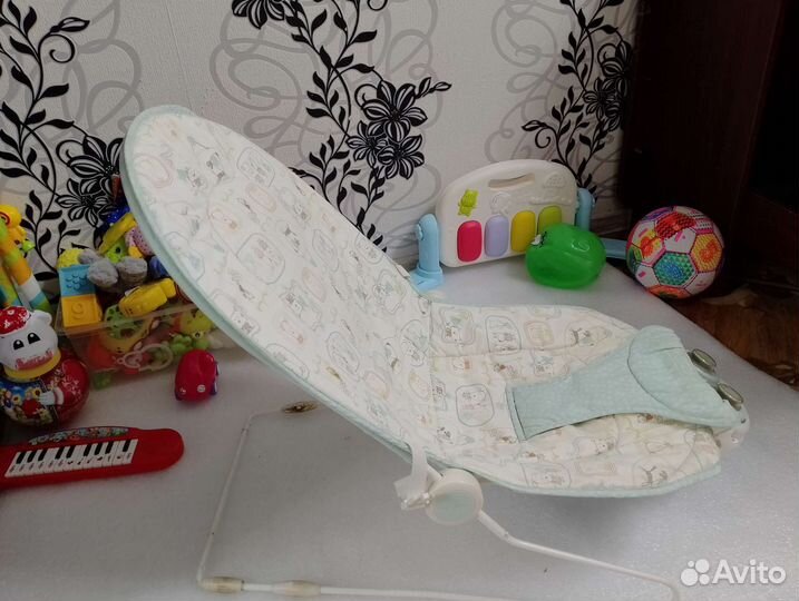 Шезлонг детский