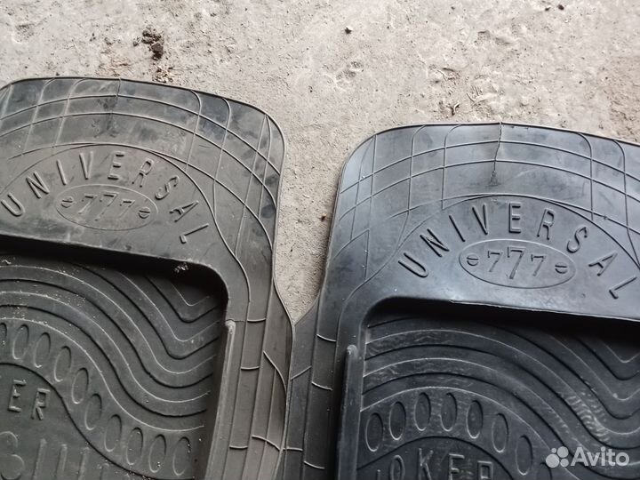 Автомобильные универсальные коврики