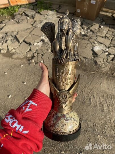 Бабки правят миром статуэтка баба яга chamovskikh