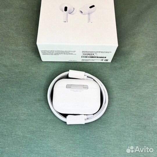 AirPods Pro 2: Звук, который окрыляет