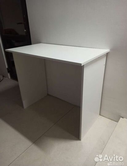 Письменный стол IKEA