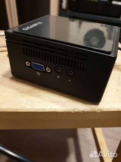 Неттоп Gigabyte gb-base-3000