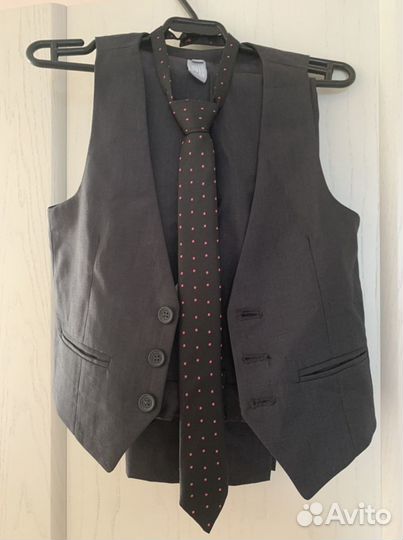 Костюм праздничный