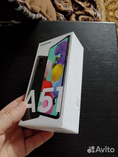 Упаковки от смартфона