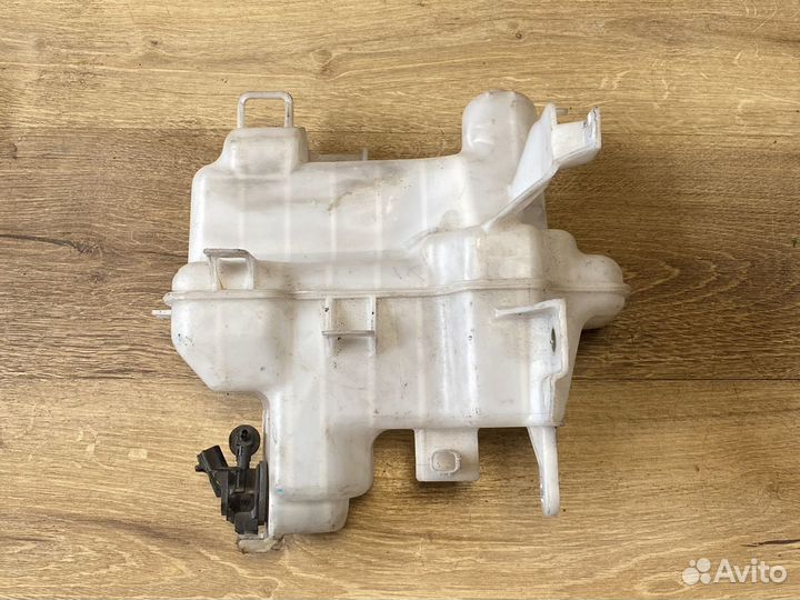 Бачок омывателя mazda 6 gj