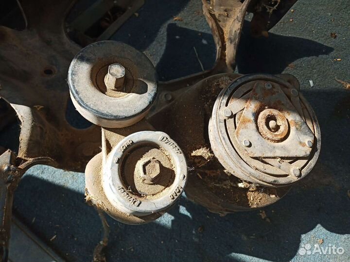 Натяжитель ремня Tahoe Astro Blazer