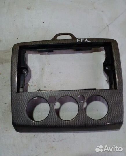 Накладка на торпедо Ford Focus 2