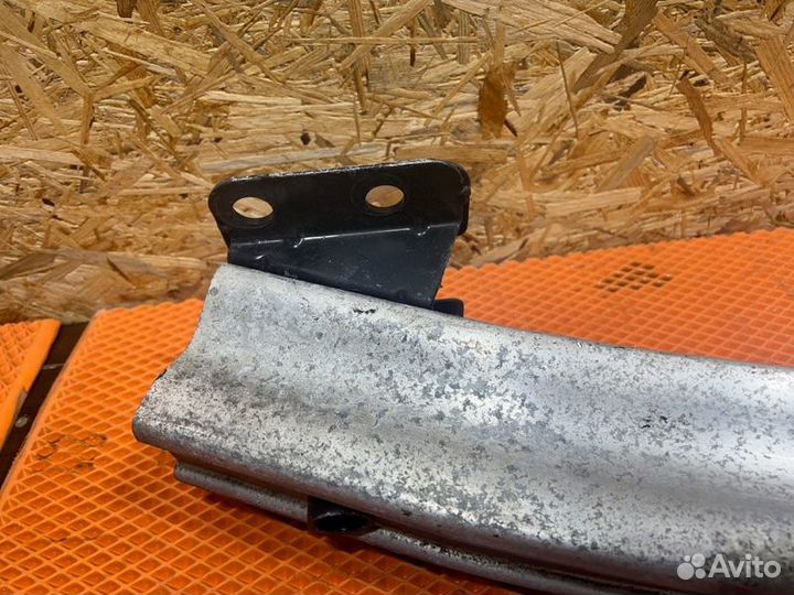 Усилитель бампера задний Audi Q7 4L BHK 2009