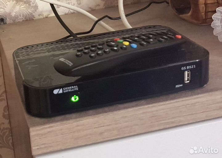 Отличный ресивер Триколор тв мало б. у