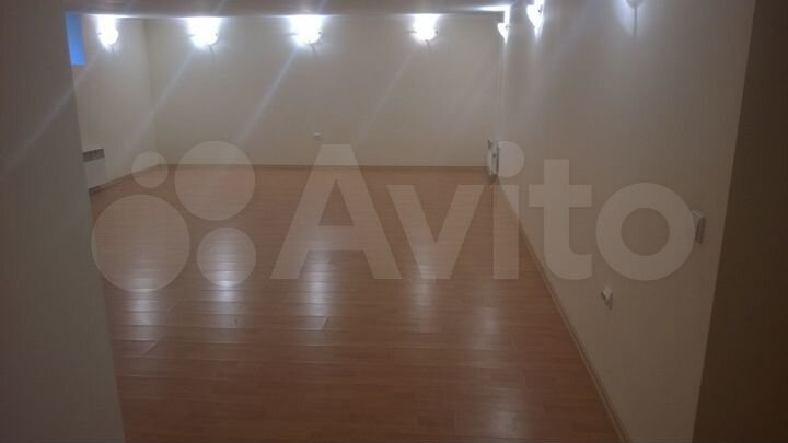 Коттедж 443,9 м² на участке 60 сот.