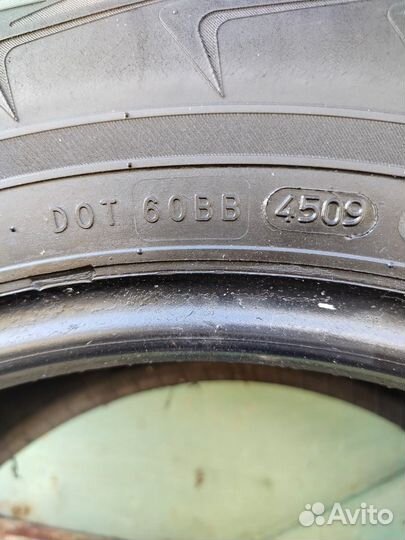 Nokian Tyres Hakkapeliitta 5 215/65 R16 28