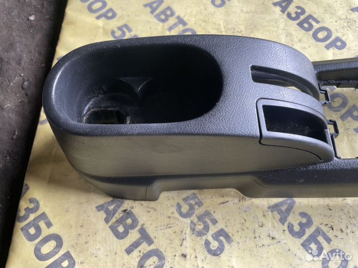 Консоль Peugeot 207