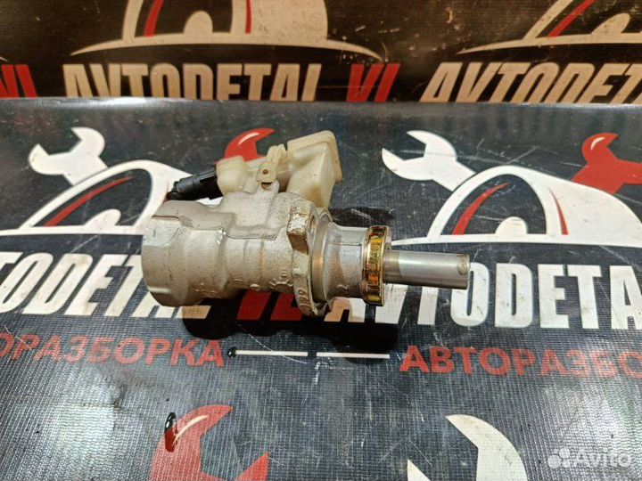 Главный тормозной цилиндр Ford Focus 1 седан