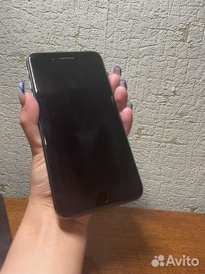 iPhone 8 Plus, 64 ГБ