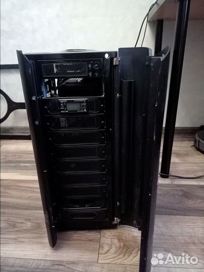 Стационарный компьютер на базе AMD-9590