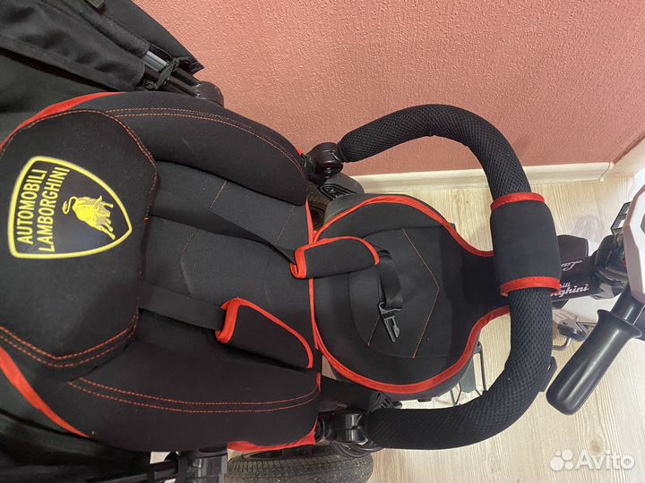 Велосипед трехколесный lamborghini почти новый