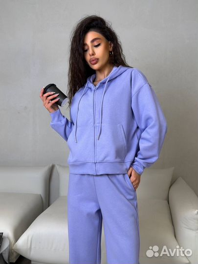 Костюм спортивный