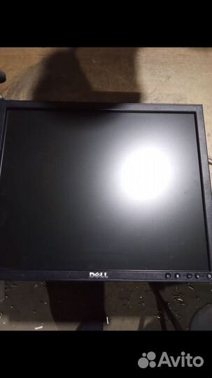 Монитор 17 - 19 квадрат / широкоформатный