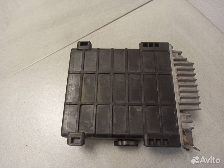 Блок управления двигателем A0075451432