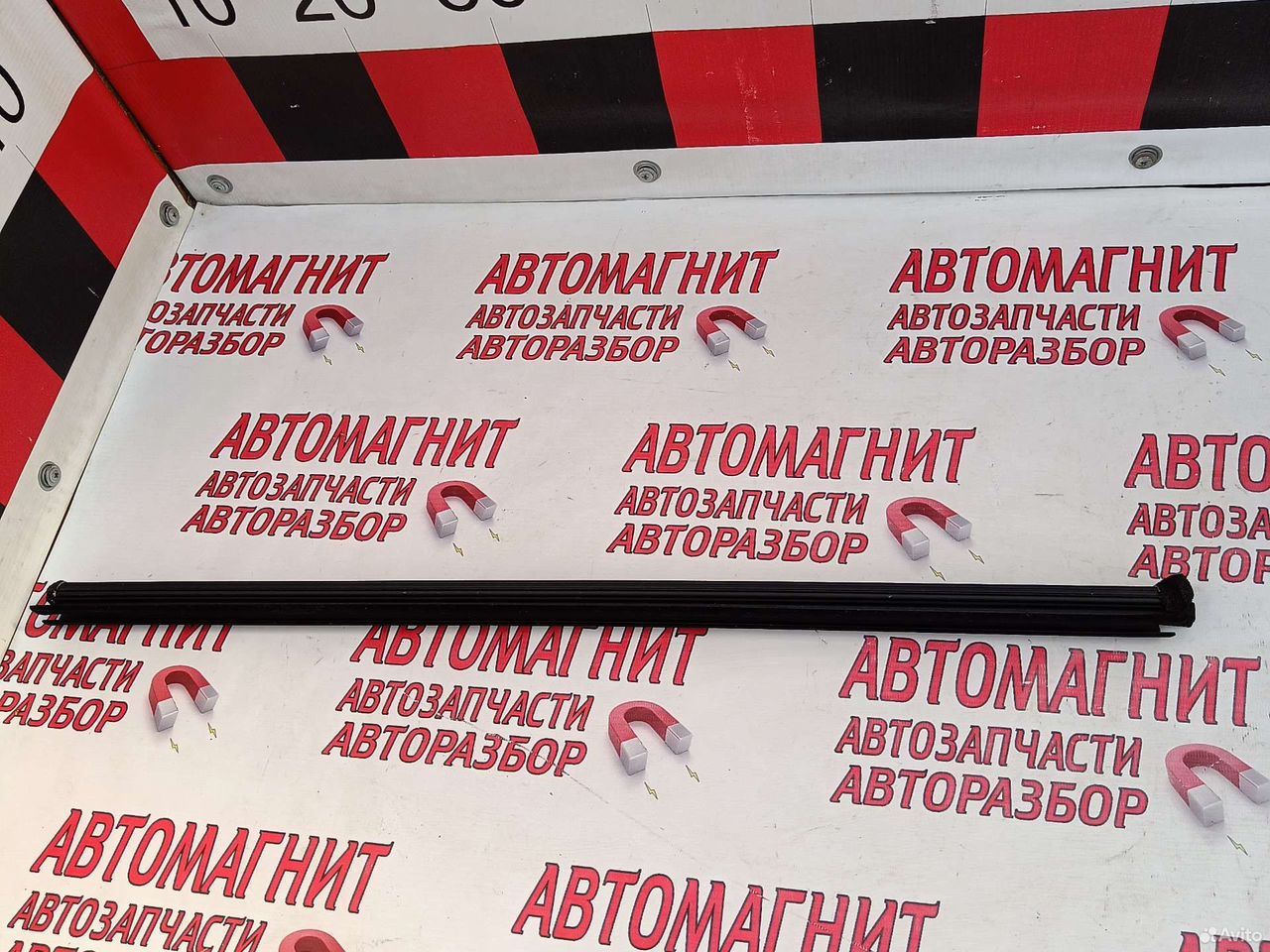 Бархотка двери задней левой Джили Кулрей