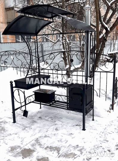 Мангал с крышей